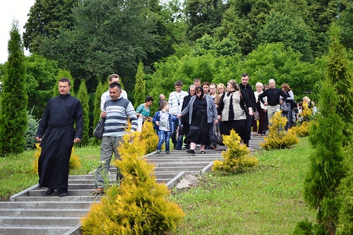 В Уневі разом з капеланом молились родини загиблих воїнів АТО.(ФОТО)